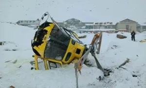 Bão tuyết làm tê liệt hoạt động du lịch ở Everest Bão tuyết làm tê liệt hoạt động du lịch ở Everest