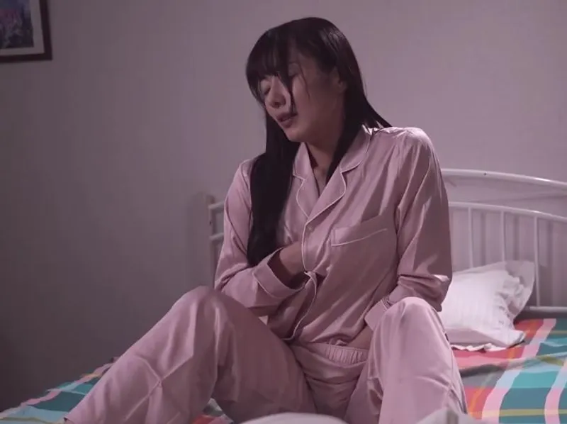 Thủ dâm hàng đêm vì gã chồng bỏ bê, vợ yêu quyết định tìm đến ứng dụng hèn hò