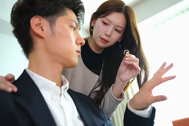 Người vợ đi đi giã ngoại, chồng yêu ở nhà bị nhỏ em người vợ gạ trả bài không trượt phát nào